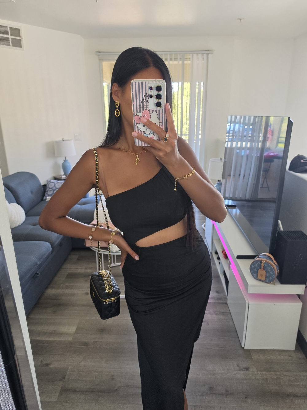 Black One-Shoulder Cutout Maxi Dress - Picture 9 of 16